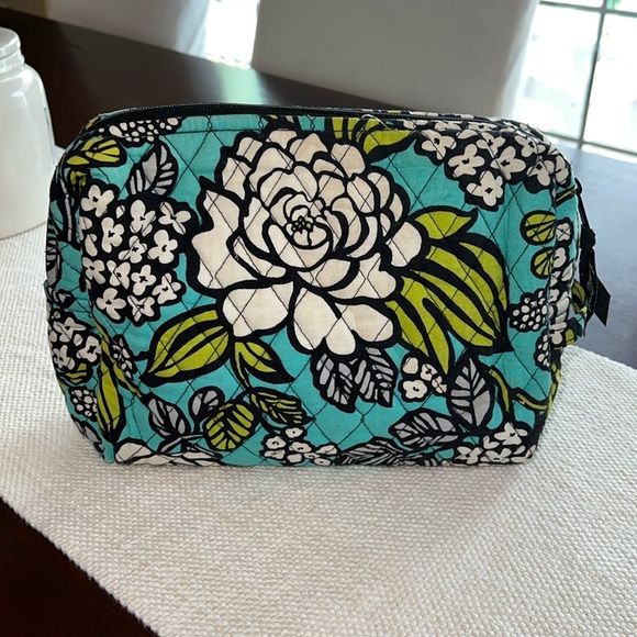 Vera Bradley Island Blooms Make Up Bag - Picture 1 of 4